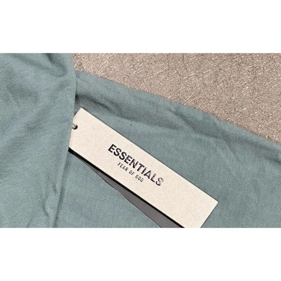 FEAR OF GOD Shirt Mens M Sycamore ESSENTIALS Oversized Mock Long Sleeve NEW - Picture 4 of 9